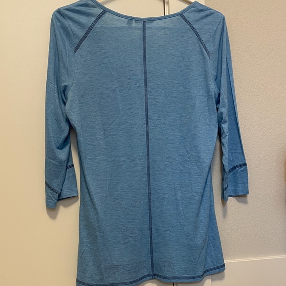 Apt. 9 Women's Long Sleeve Blue Feather Top women’s S - Picture 6 of 6